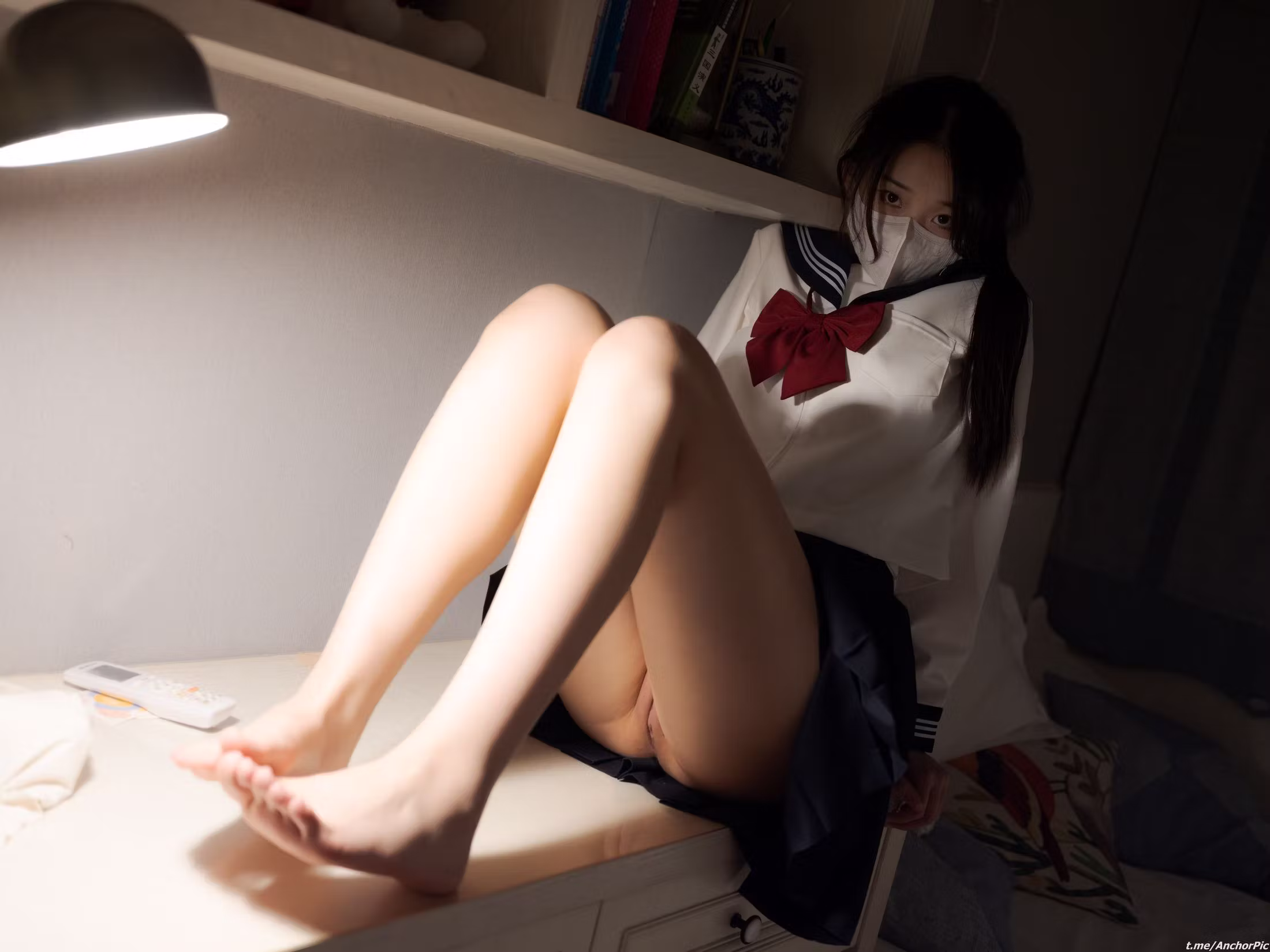 带有独特校服反差魅惑的粉嫩鲍鱼嫰穴私房照